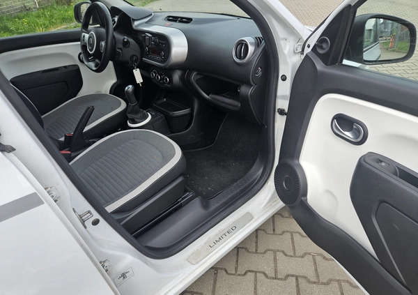 Renault Twingo cena 30900 przebieg: 28050, rok produkcji 2018 z Ćmielów małe 92